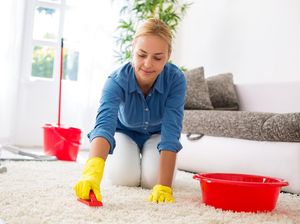 3 Tips Membersihkan Karpet Sendiri di Rumah 3 Tips Membersihkan Karpet Sendiri di Rumah