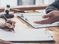 Ayah Poligami, Apakah Anak Istri Kedua Punya Hak Waris dari Istri Pertama?