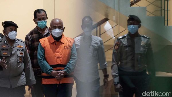 Jadi Tersangka KPK, Wali Kota Bekasi Pakai Rompi Tahanan