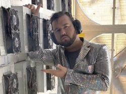 Pemuda Drop Out Ini Raup Rp 18 Miliar Per Bulan dari Bitcoin