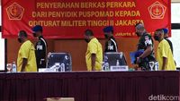 Penampakan Kolonel Priyanto cs Pembunuh Handi-Salsa Berbaju Tahanan Militer