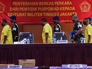 Penampakan Kolonel Priyanto cs Pembunuh Handi-Salsa Berbaju Tahanan Militer