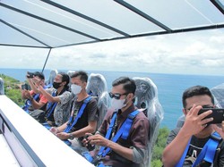 Sandiaga: Ngopi In The Sky Inovasi dari Destinasi di Luar Negeri Sandiaga: Ngopi In The Sky Inovasi dari Destinasi di Luar Negeri