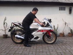 Paket Lowering Kit Buat All New Yamaha R15, Bikin Kaki Nggak Jinjit Lagi