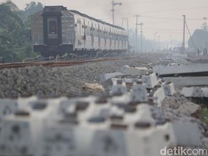 Pemotor di Padang Tewas Tertabrak Kereta Api Saat Hendak Pulang