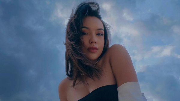 Potret Sarah Louise, Pacar Adik Bibi yang Sering Dinilai Terlalu Seksi