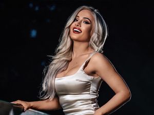 Dari Arena Gulat ke Situs Dewasa Usai Kecelakaan Implan Payudara