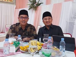 Sederhana! Ustaz Yusuf Mansur Hobi Ngopi dan Ngemil Tahu Goreng Sederhana! Ustaz Yusuf Mansur Hobi Ngopi dan Ngemil Tahu Goreng