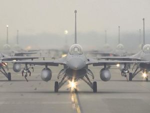 Puluhan Pesawat Militer China Menyusup Bikin Tegang di Langit Taiwan Puluhan Pesawat Militer China Menyusup Bikin Tegang di Langit Taiwan
