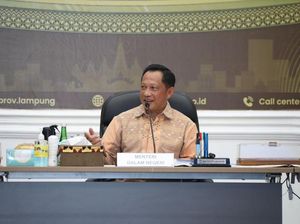 Mendagri soal Teriakan 3 Periode oleh APDESI: Kita Ini Negara Demokrasi Mendagri soal Teriakan 3 Periode oleh APDESI: Kita Ini Negara Demokrasi
