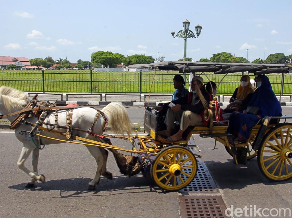 Geger Alun-Alun Utara Dijual Virtual, Sultan Anggap seperti Main Monopoli Geger Alun-Alun Utara Dijual Virtual, Sultan Anggap seperti Main Monopoli