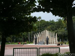 Serba-serbi Tugu Proklamasi: Lokasi hingga Sejarah