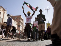 Ribuan Demonstran di Sudan Kembali Turun ke Jalan Tolak Kudeta Militer