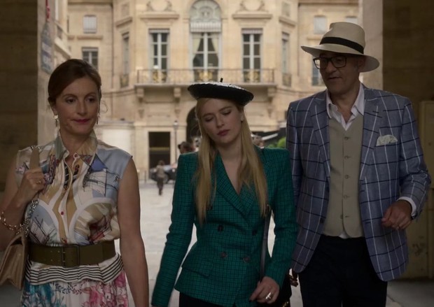 Deretan custom paling ikonik 'Emily in Paris' episode 5/Foto: Netflix Deretan custom paling ikonik 'Emily in Paris' episode 5
