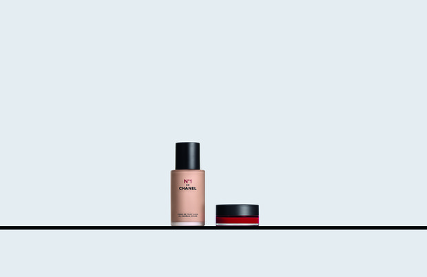 Foto: Courtesy of Chanel Red Camillia Revitalizing Foundation dan Lip and Cheek Balm/