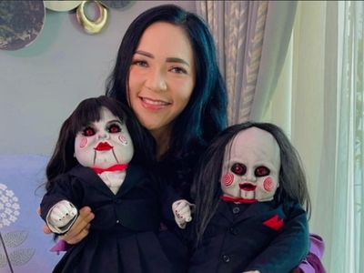 10 Potret Furi Harun, Selebgram Ortu Asuh 349 Boneka Arwah yang Bisa Diadopsi