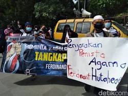 Sekelompok Orang di Solo Demo Desak Kapolri Tangkap Ferdinand Hutahaean