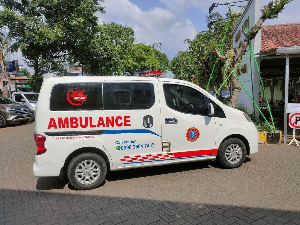 Viral Sopir Padamkan Ambulans Terbakar Saat Bawa Penumpang, Ini Ceritanya