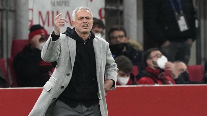 Romas head coach Jose Mourinho reacts during the Serie A soccer match between AC Milan and Roma at the San Siro stadium, in Milan, Italy, Thursday, Jan. 6, 2022. (AP Photo/Antonio Calanni)