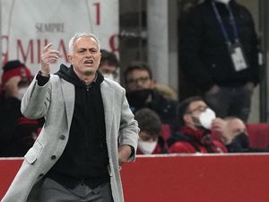 Roma Kalah, Mourinho Sinis pada Milan?