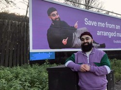 Menolak Dijodohkan, Pria yang Cari Istri Lewat Billboard Dapat 2.000 Kandidat