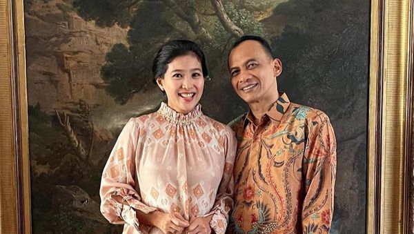 Intip 7 Potret Kemesraan Olivia Zalianty & Suami yang Jarang Tersorot