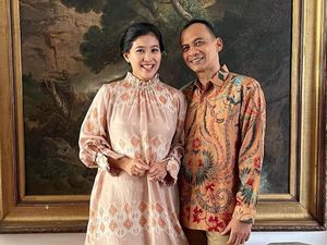 Intip 7 Potret Kemesraan Olivia Zalianty & Suami yang Jarang Tersorot Intip 7 Potret Kemesraan Olivia Zalianty & Suami yang Jarang Tersorot