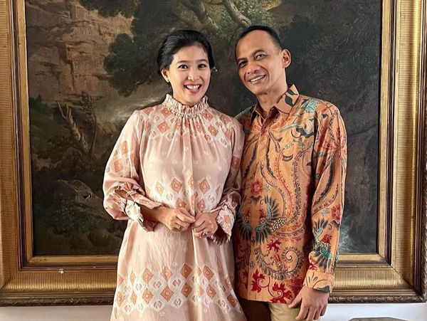 Intip 7 Potret Kemesraan Olivia Zalianty & Suami yang Jarang Tersorot