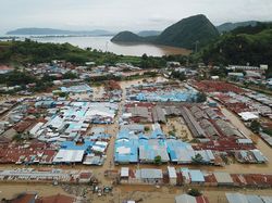 Duka di Jayapura Dikepung Banjir hingga Jatuh Korban Jiwa