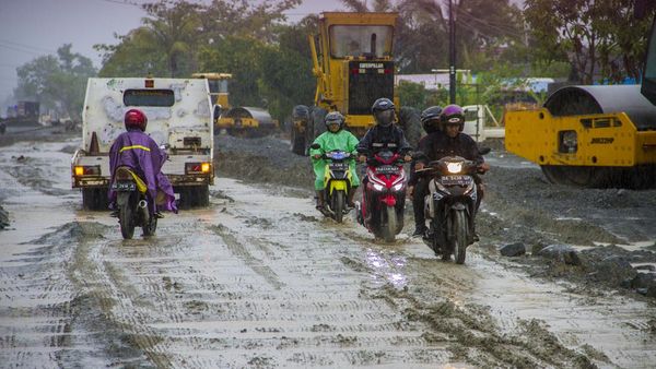 Duh! Proyek Jalan Trans Kalimantan Rp 74 M Nggak Kelar-kelar