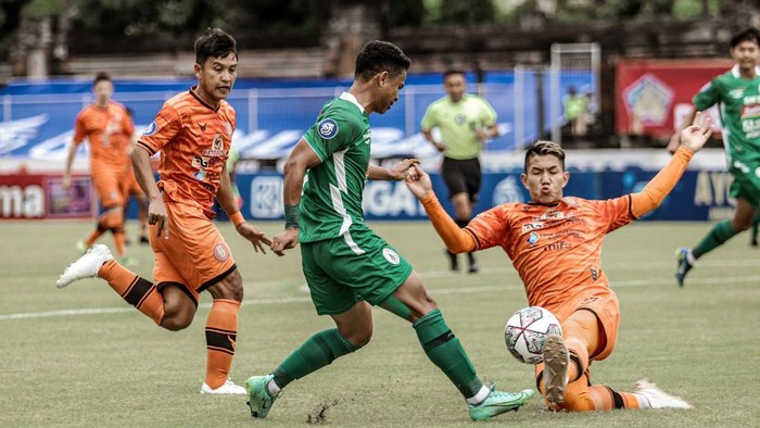 Matchday ke-18 BRI Liga 1 2021/2022 mempertemukan PSS vs Persiraja. Pertandingan digelar di Gelora Ngurah Rai Denpasar, Bali, Jumat (7/1/2022) sore WIB.