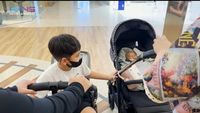 Penampakan Stroller Dior Ratusan Juta Curi Perhatian saat Rayyanza Perdana Diajak Nge-Mall