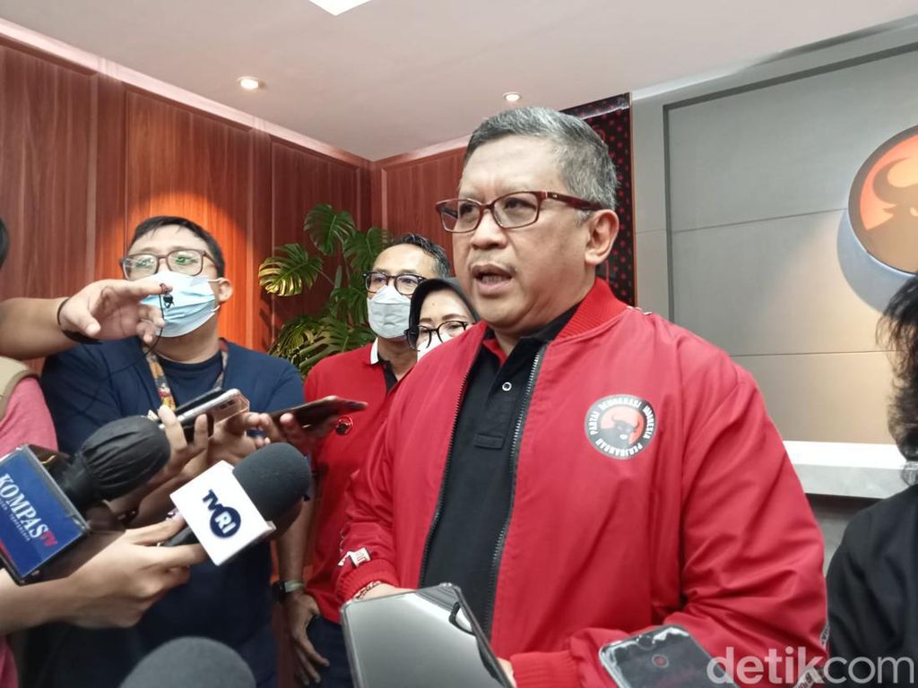 Puji Risma Muncul di Bursa Pilgub DKI, Hasto: Kita Tak Lihat Penghargaan Puji Risma Muncul di Bursa Pilgub DKI, Hasto: Kita Tak Lihat Penghargaan
