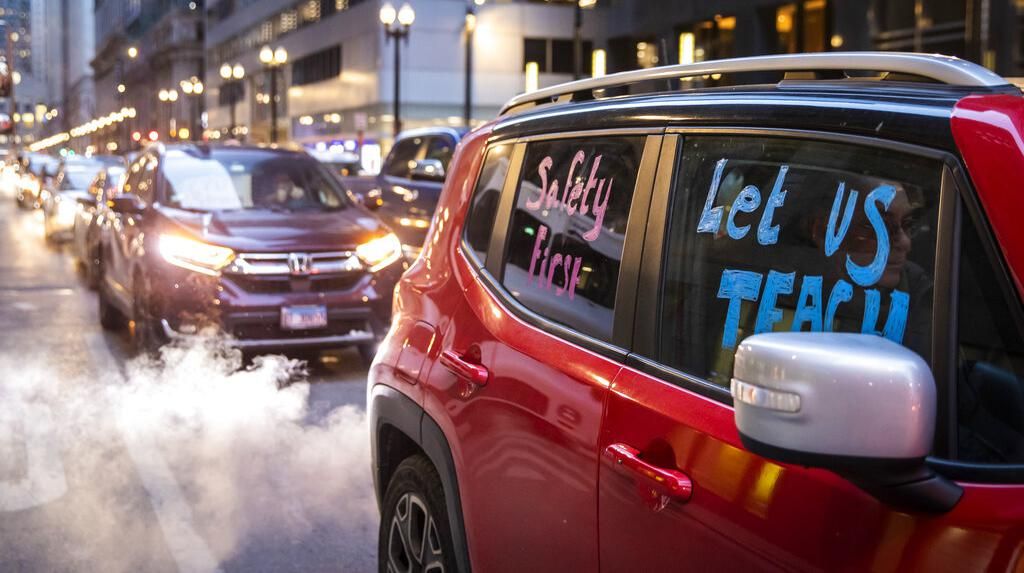 Serikat Guru di AS Tolak Belajar Tatap Muka Saat Gelombang Omicron Serikat Guru di AS Tolak Belajar Tatap Muka Saat Gelombang Omicron