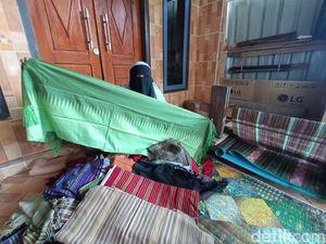 Turis dari Negara Ini Paling Royal Saat Belanja di Sembalun