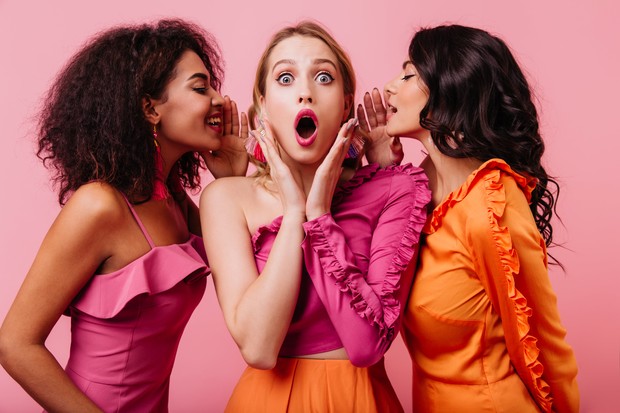 Zodiak Leo suka bergosip