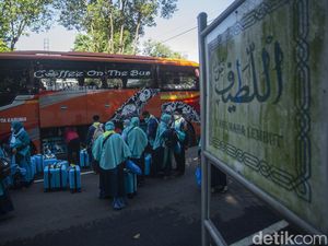 Kemenag Lepas 419 Jemaah Umrah di Asrama Haji
