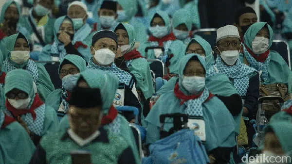 419 Jemaah Umrah Terbang ke Tanah Suci Hari Ini