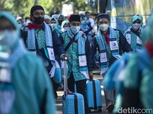 Umrah Tetap Lanjut, Sandiaga Harap Tak Picu Peningkatan Omicron Umrah Tetap Lanjut, Sandiaga Harap Tak Picu Peningkatan Omicron