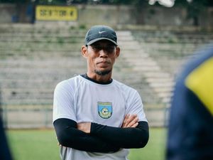 Gresik United Rekrut Pelatih Kiper Demi Liga 3 Nasional Gresik United Rekrut Pelatih Kiper Demi Liga 3 Nasional