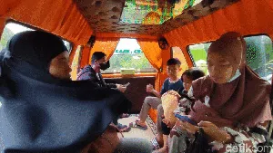 Begini Mewahnya Angkot Sultan di Ciamis