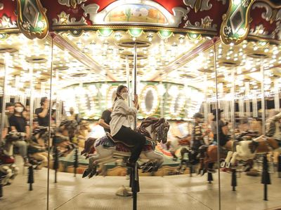 Warna-warni Sensasi Dufan di Malam Hari