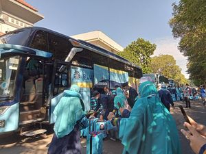 2 Tahun Ditunda karena Pandemi, Jemaah Asal Batam Terharu Bisa Umroh