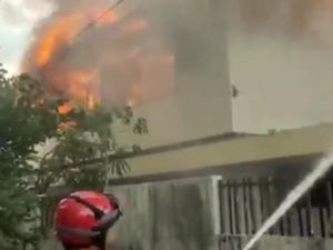 Rumah di Cilandak Jaksel Kebakaran, Kerugian Rp 1 Miliar