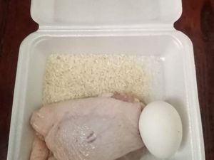 Beli Makan Secara Terpisah, Netizen Ini Justru Repotkan Diri Sendiri