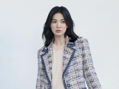 Pesona Song Hye Kyo Setelah Potong Rambut, Bikin Pangling Makin Awet Muda