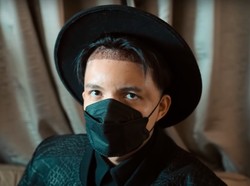 Atta Halilintar Lelang Headband Pertamanya, Tembus Rp 400 Juta!