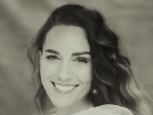 Kate Middleton Pamer Foto Bertepatan Ultah, Ini Pesan di Balik Posenya