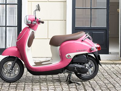 Tampang Honda Giorno, Skutik yang Iritnya Kalahkan BeAT