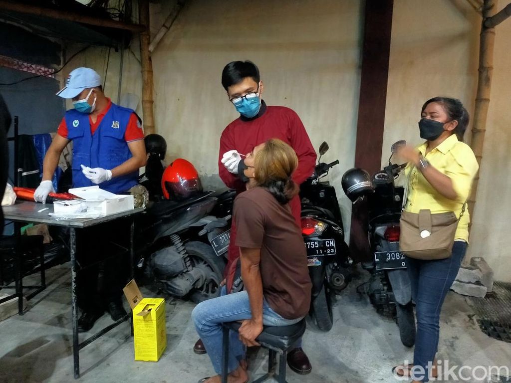 Razia RHU di Surabaya, Pengunjung Di-swab dan Vaksin on The Spot